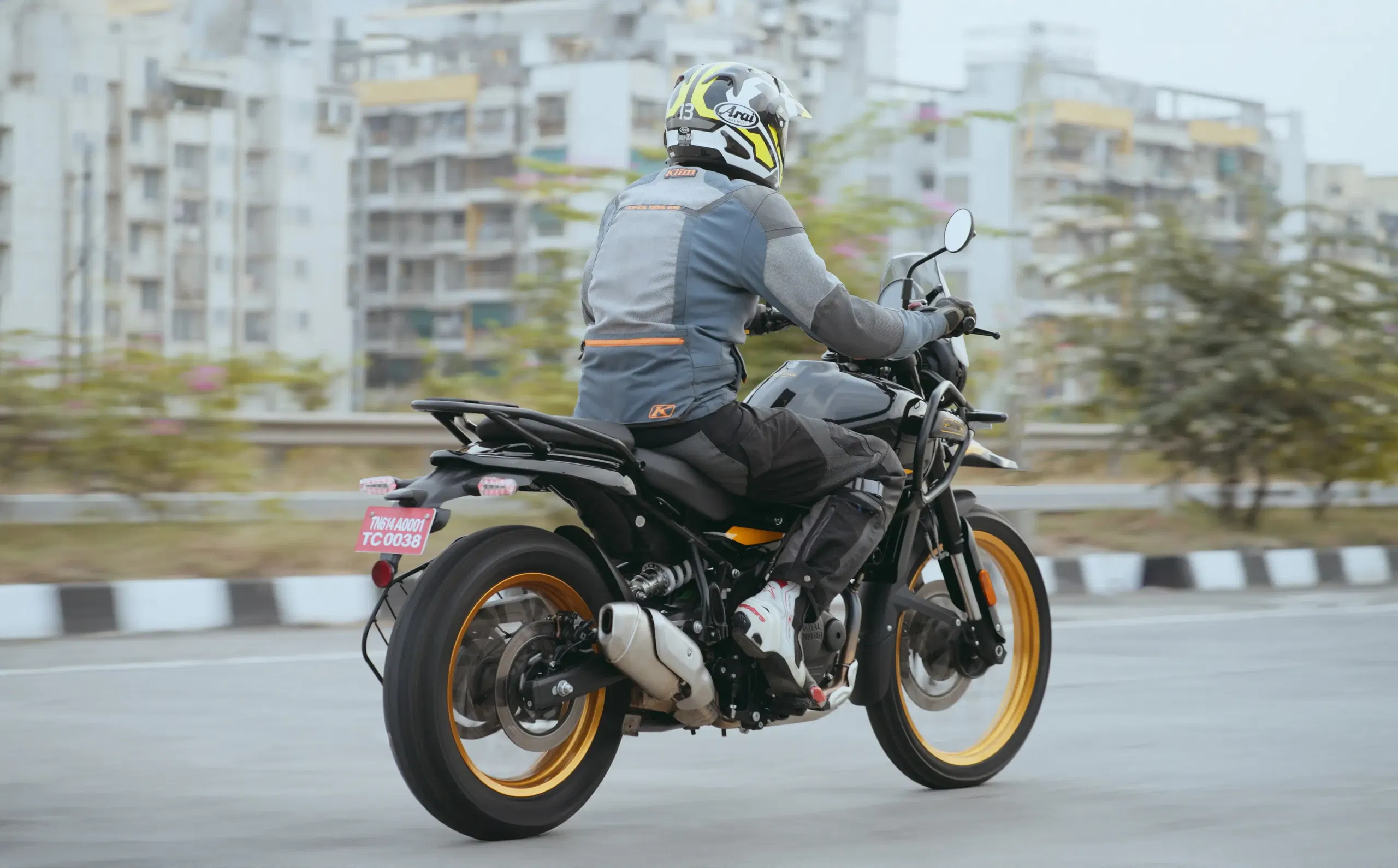 Himalayan exterior 1