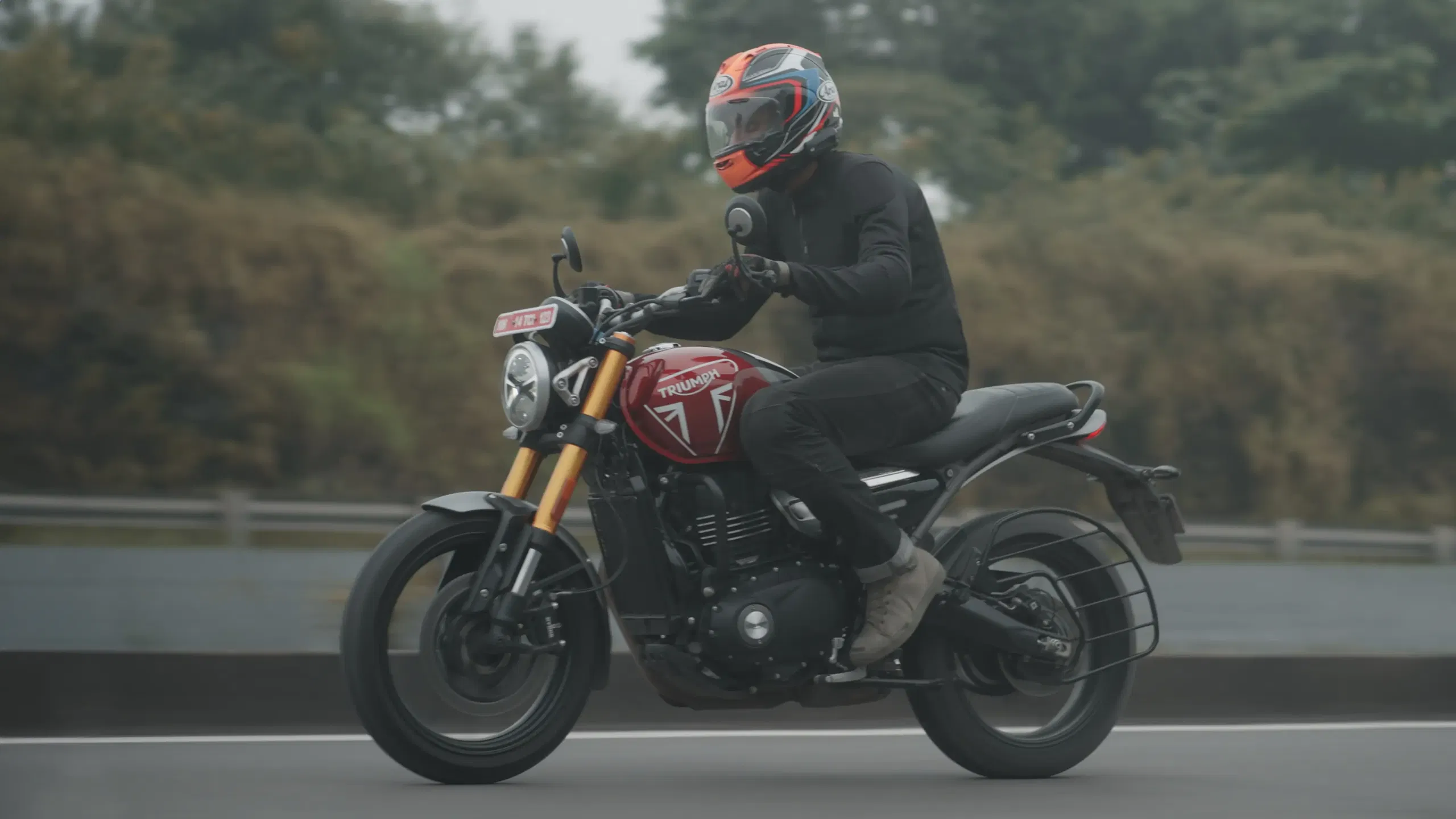 Speed 400 exterior 2