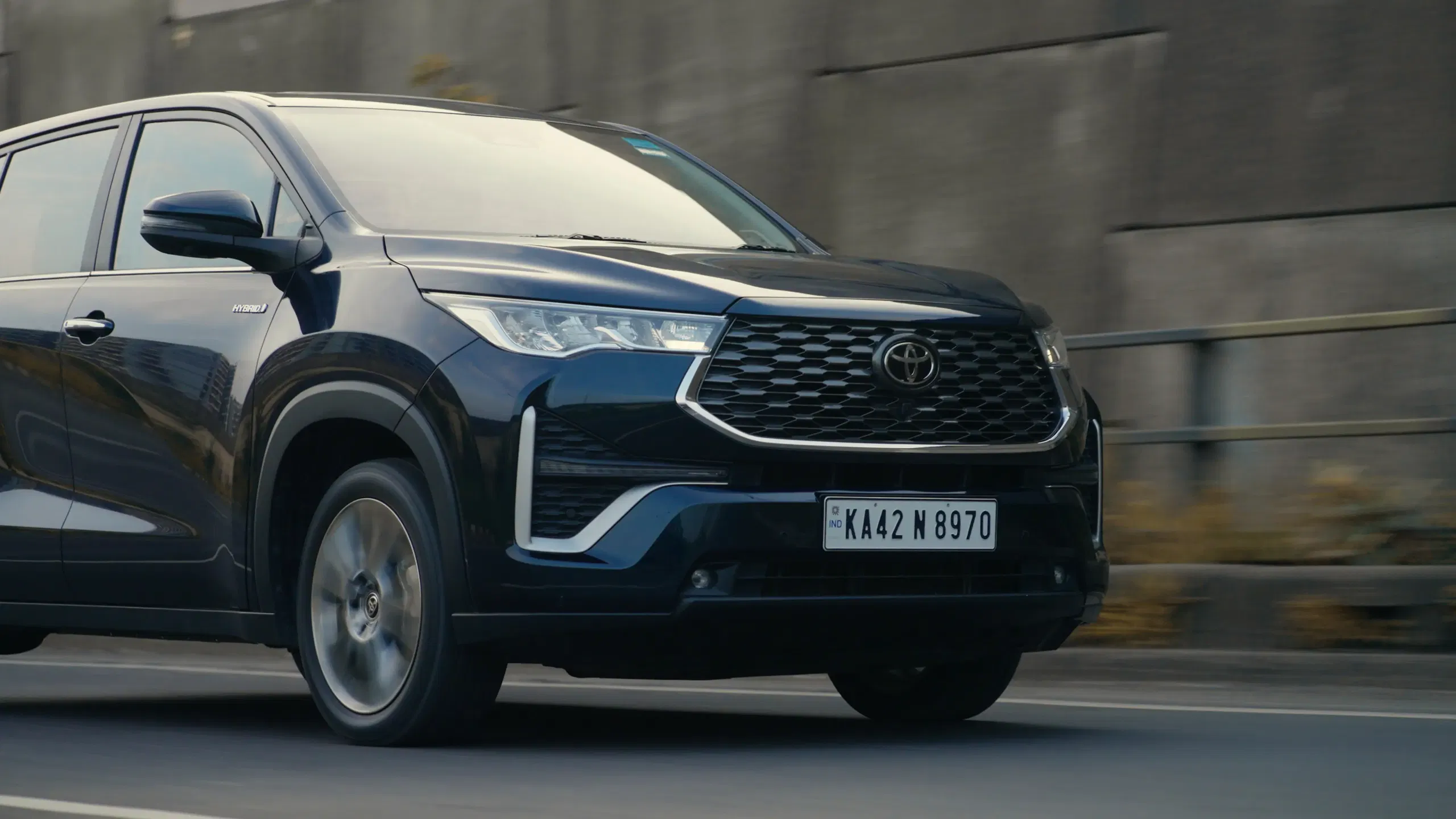 Innova Hycross 14