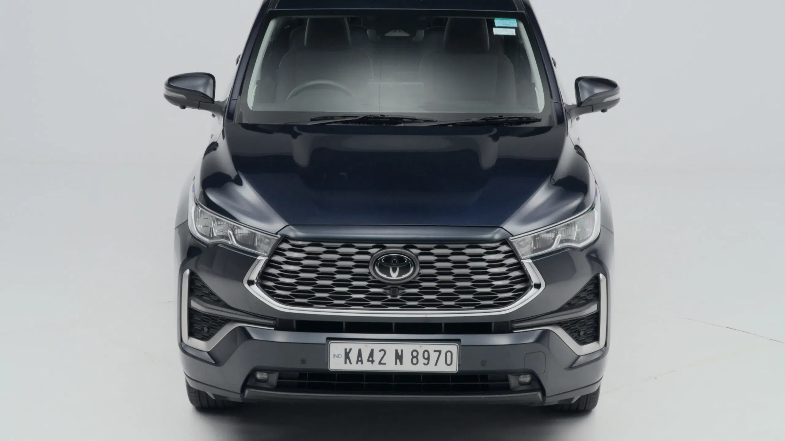 Innova Hycross featured