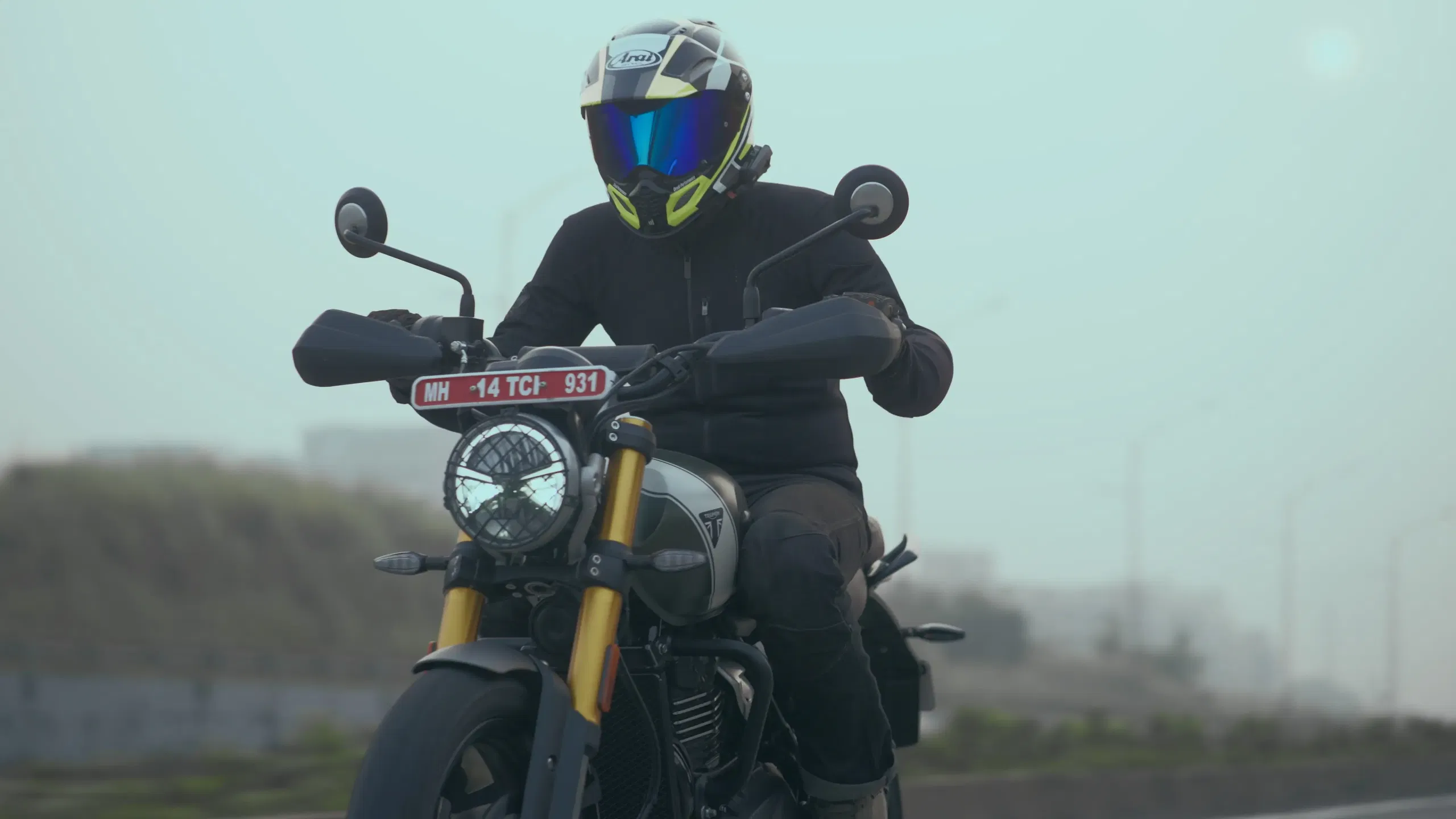 Scrambler 400 X exterior 1