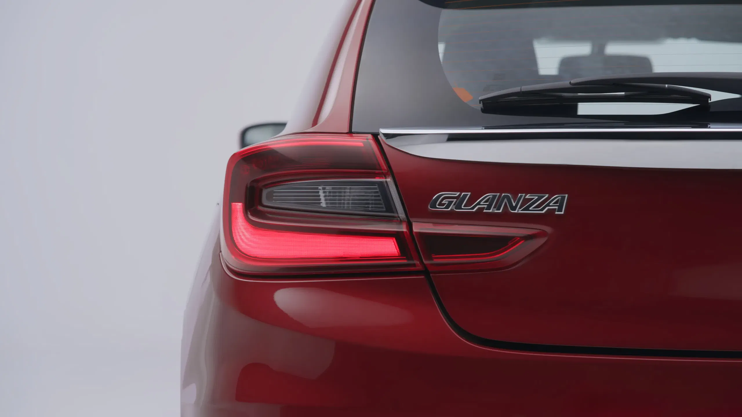 Glanza featured